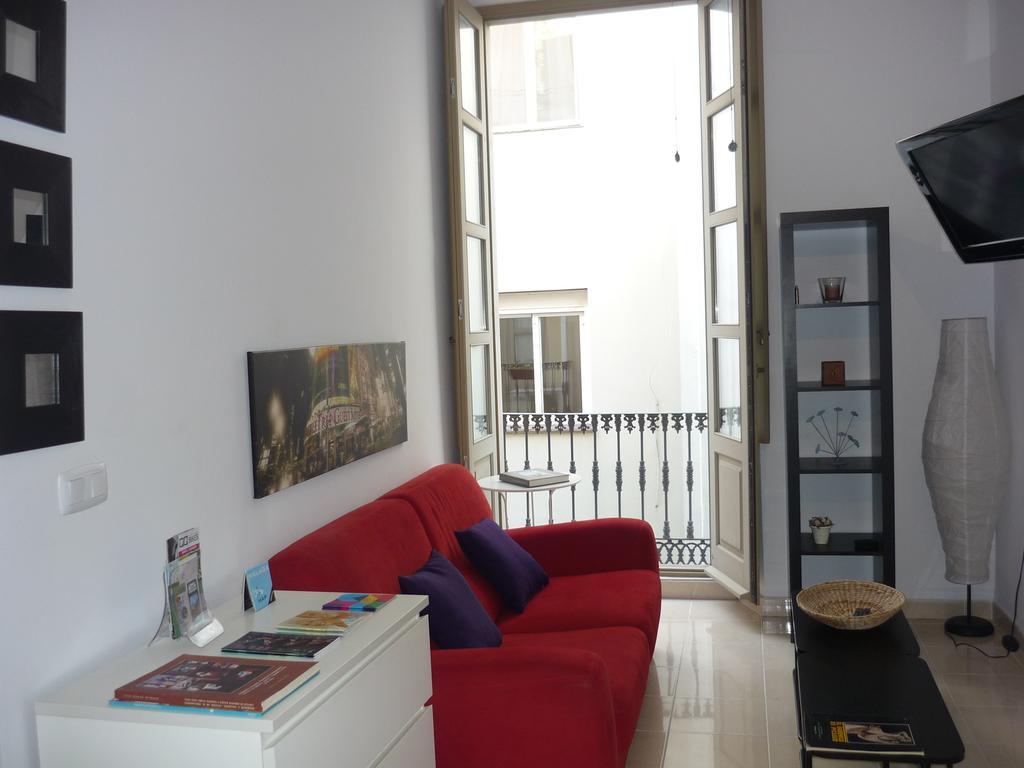 Malama Apartamentos Turisticos Μάλαγα Δωμάτιο φωτογραφία